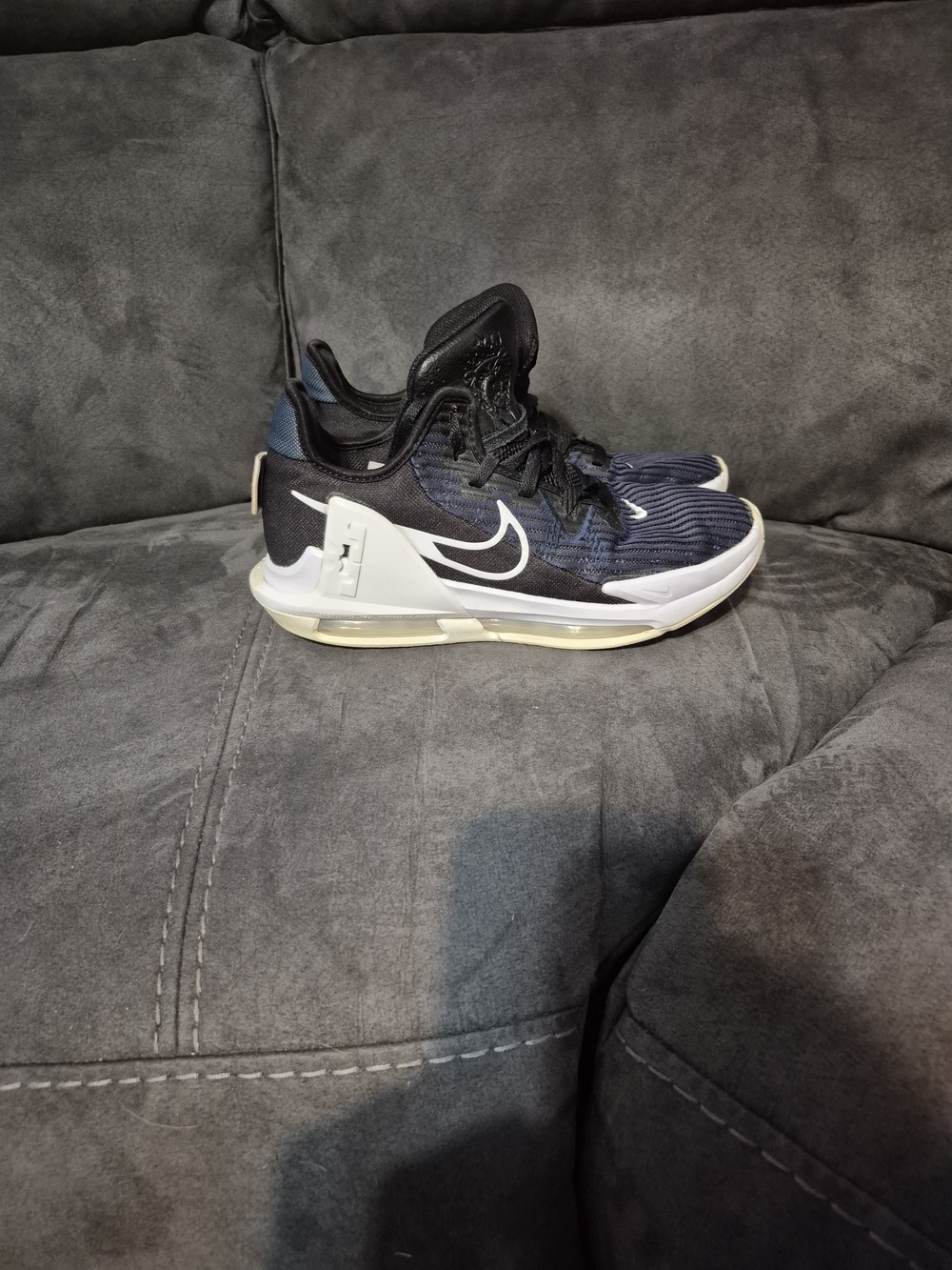 Nike Men’s Black and White Performance Basketball Shoe with Cream Sole - Picture 2 of 10